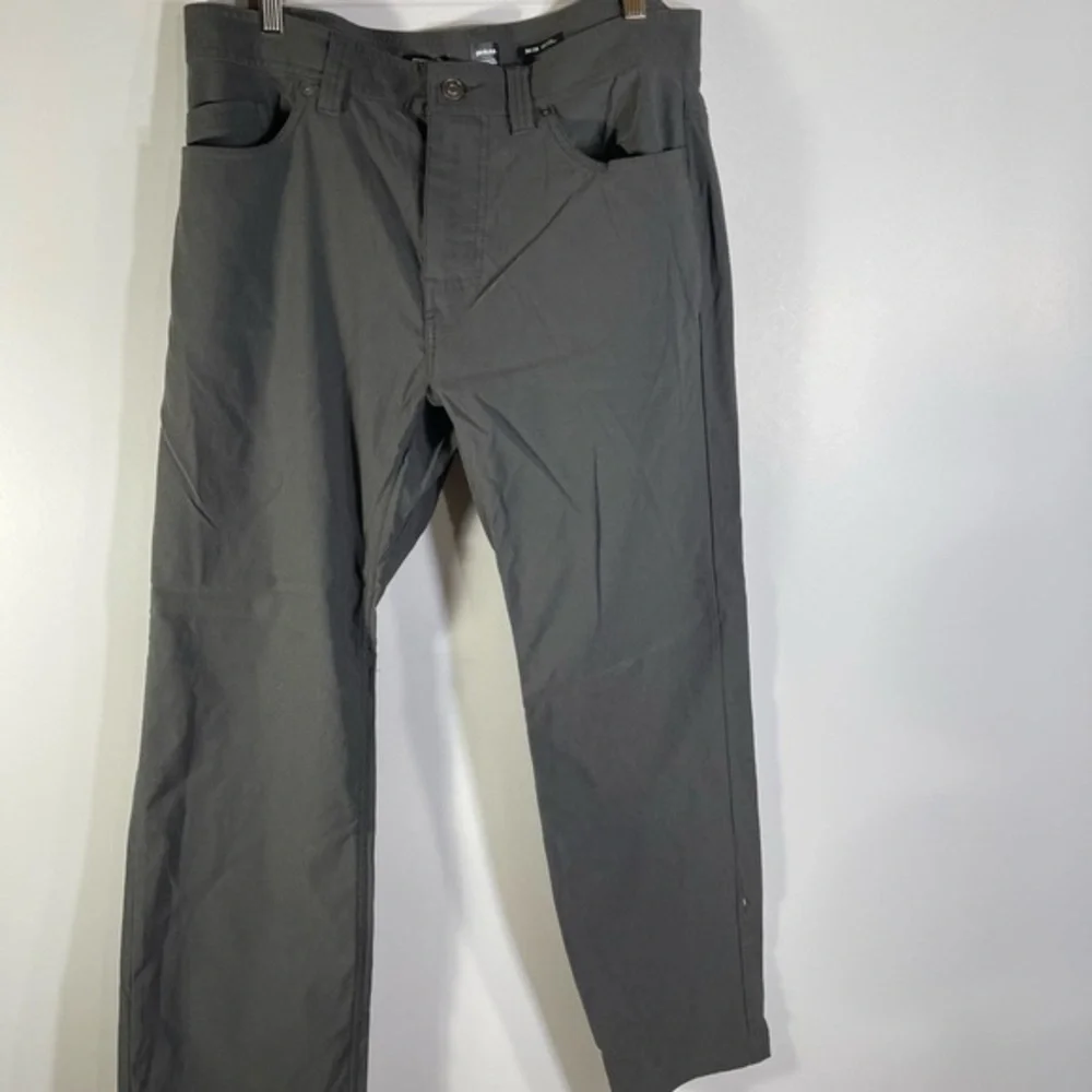 PrAna Men’s Standard Fit Pant Size 34/28 color Gray